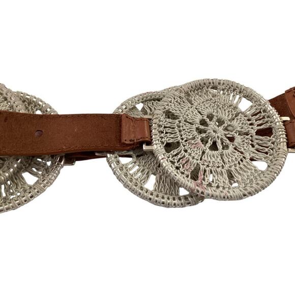 Michael  Kors crochet  and leather belt M - Picture 3 of 4